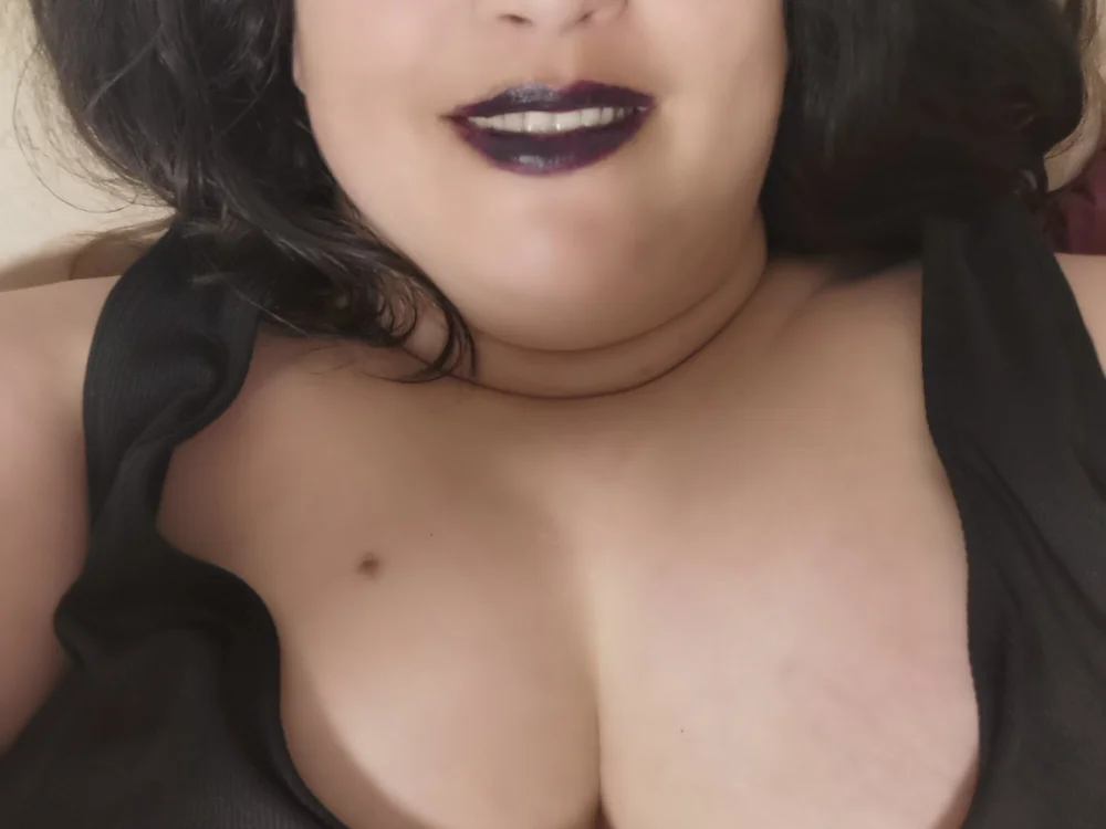 MistressBaddie's Offline XXX Chat