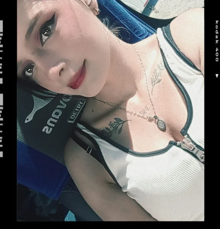 Emimly_Rosen Offline XXX chat