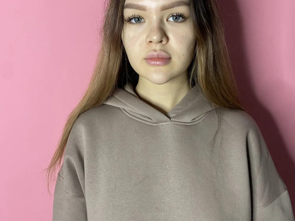 ElwynaHartshorn offline chatrum