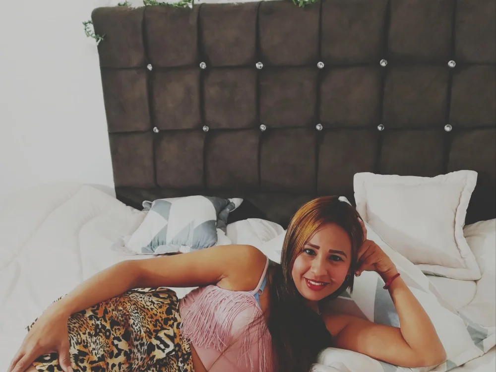 monzon_moon's Offline Chat Room