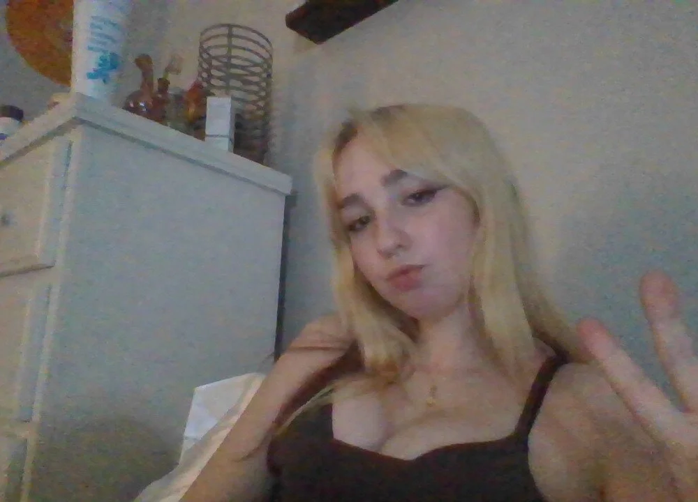tangycamrin's Offline XXX Chat