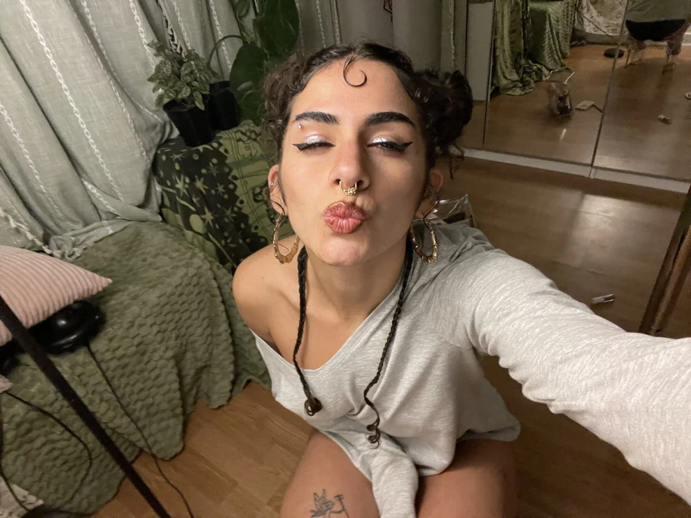 Kaia_bella offline chatrum
