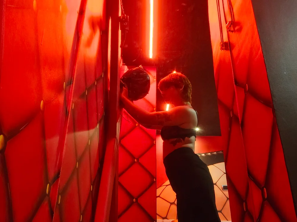 Domina_Red cover photo