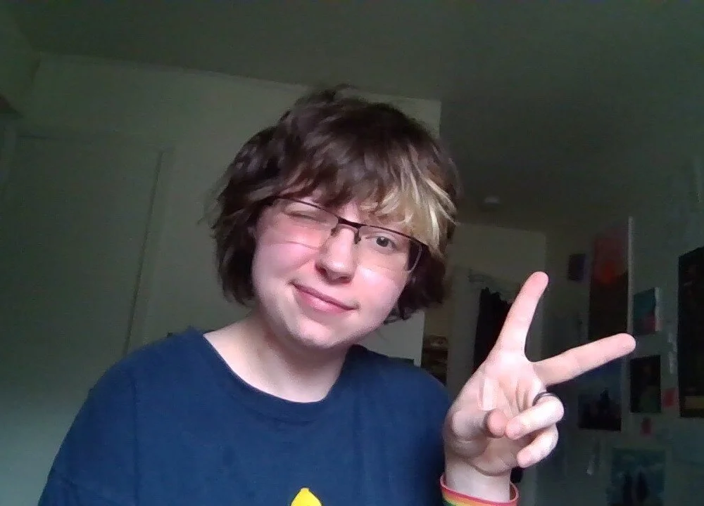 DamienInDistress' Offline XXX Chat