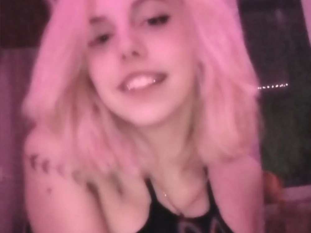 BrittHanly's Offline Chat Room