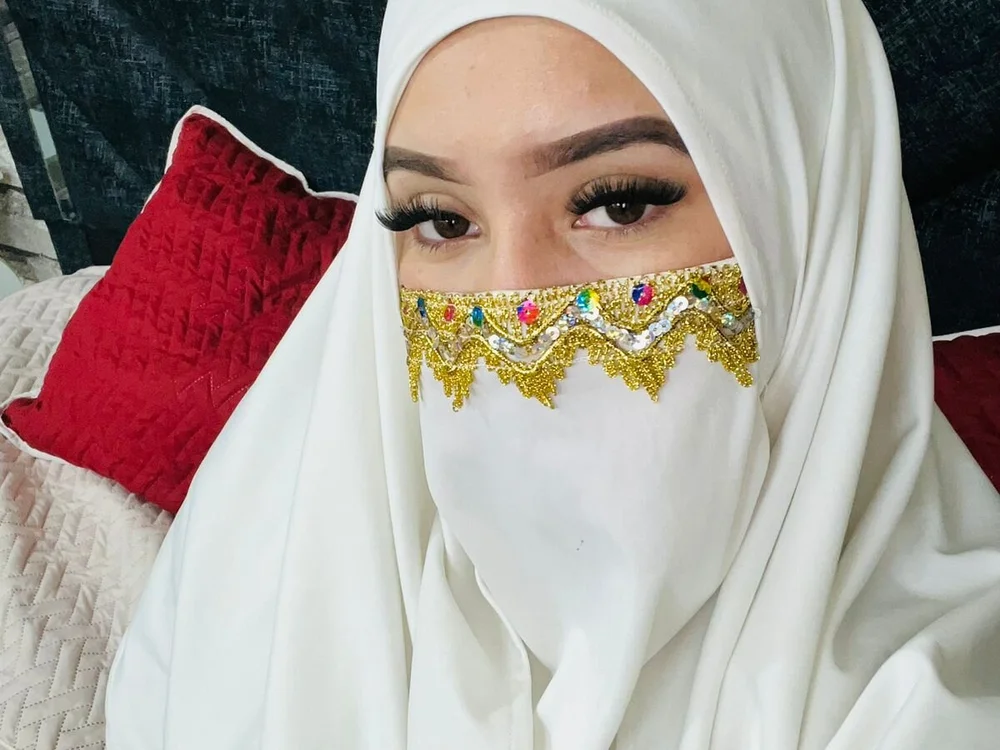 Hana_Ali offline chatrum