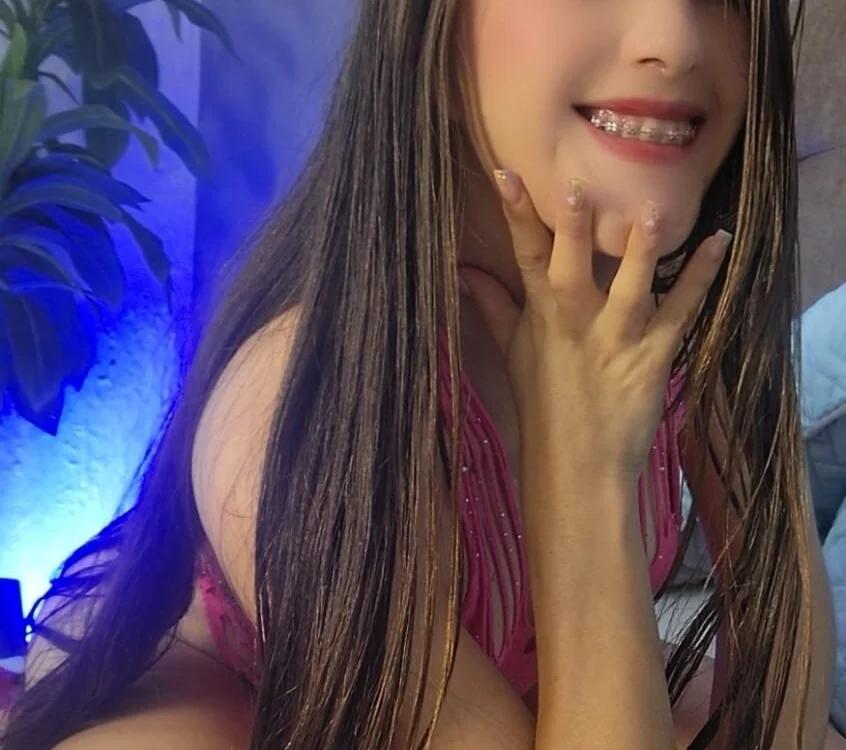 ห้องแชทออฟไลน์ของ ariana_evans___