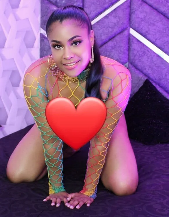 Laylasummer1's Offline XXX Chat