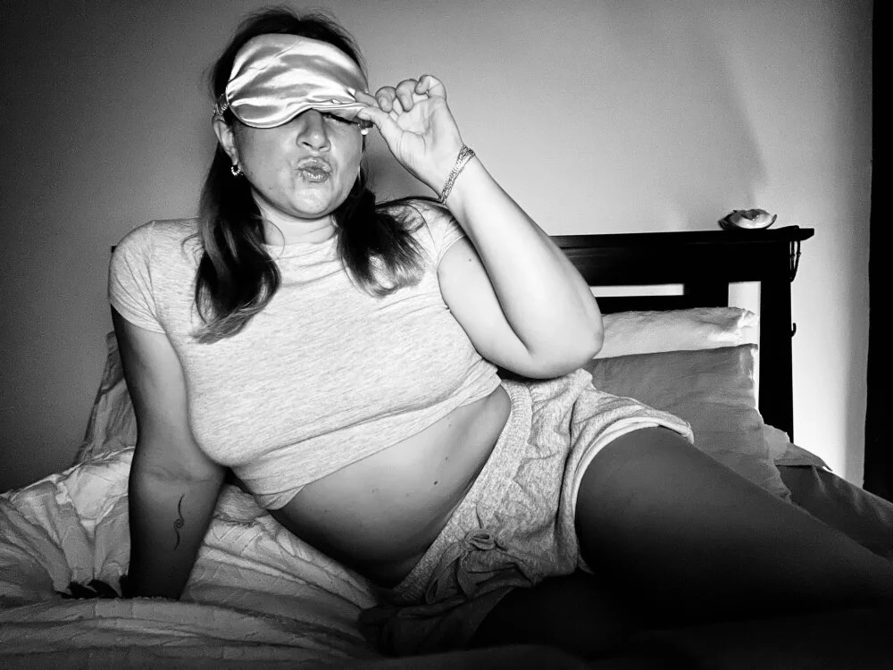 Freya_Rhea Obrolan XXX Offline