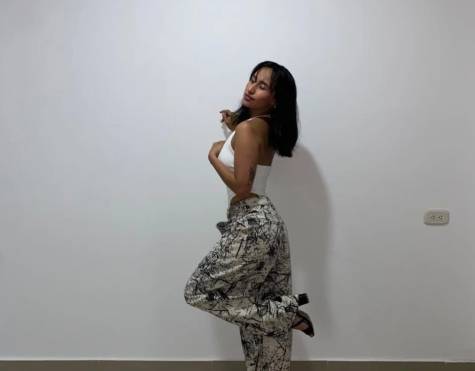 Julietta01 Offline XXX-Chat