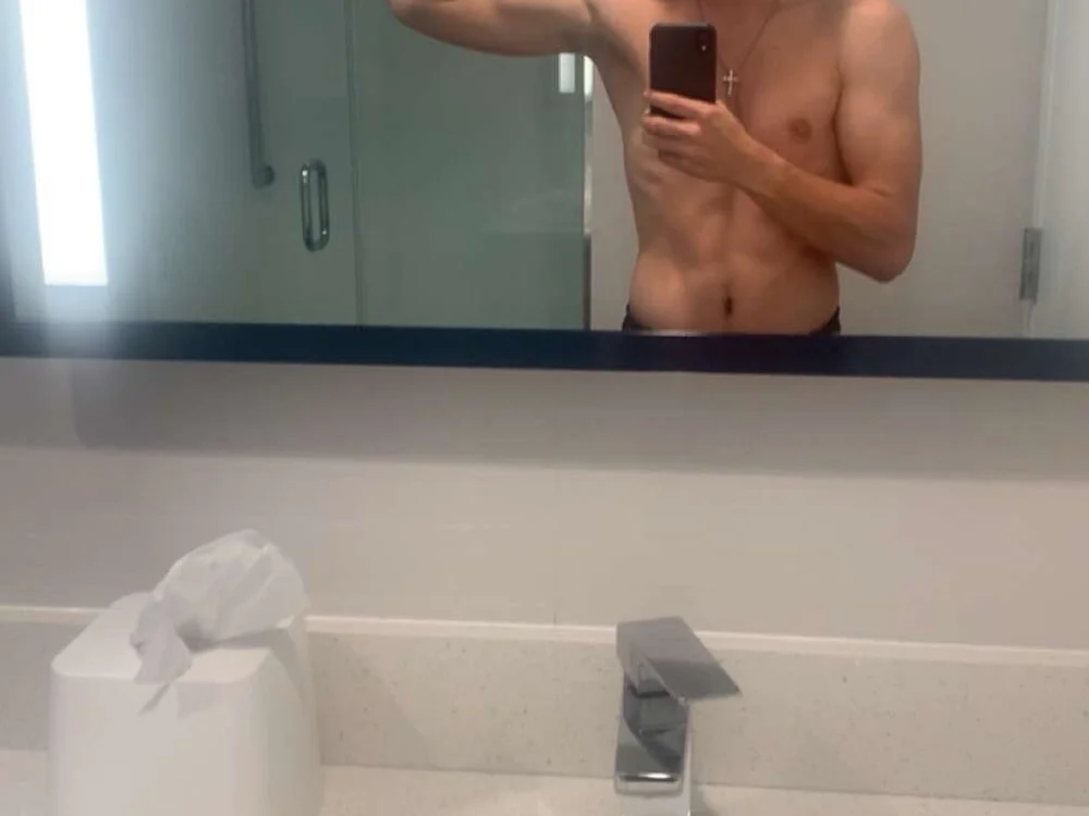 ห้องแชทออฟไลน์ของ LukeStriker-