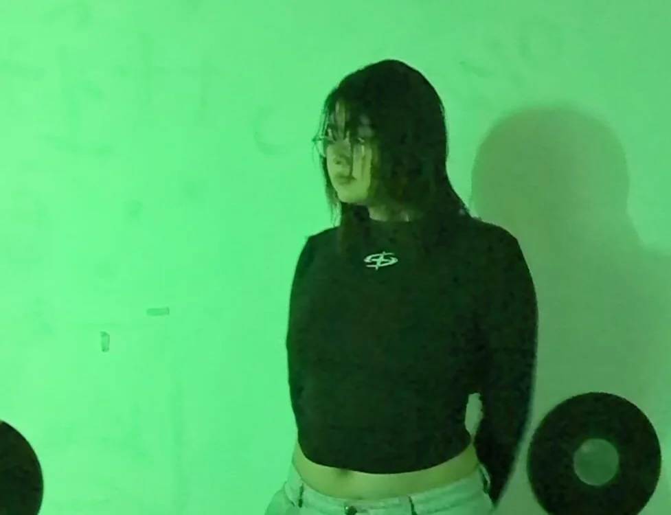 Abril_Stark offline chatrum