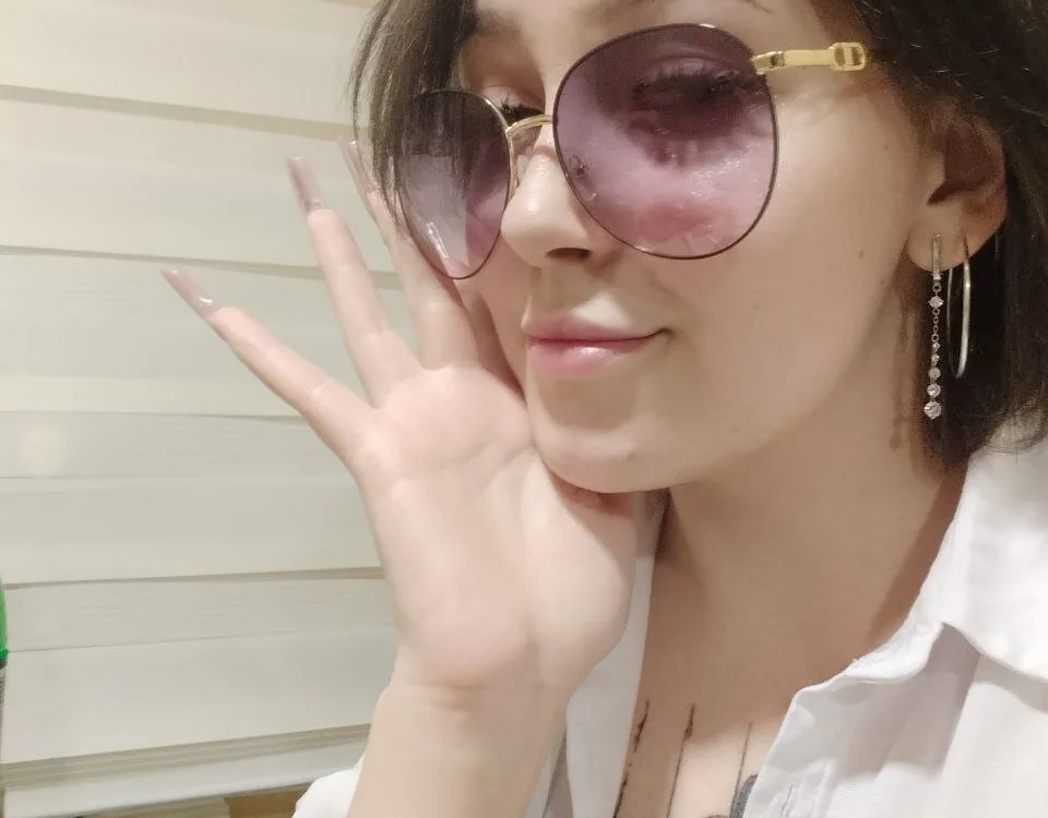 JulianeBornmann 离线XXX聊天