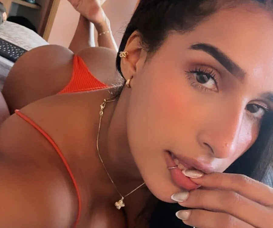 Stefhanyblow Offline XXX-chat