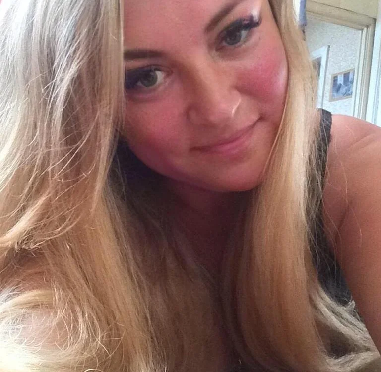 PamHardFuck Offline XXX-Chat