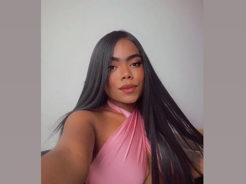 nahomi_lil's Offline XXX Chat