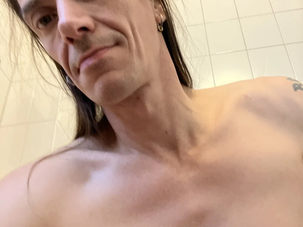 Smallpenisguy 離線 XXX 聊天