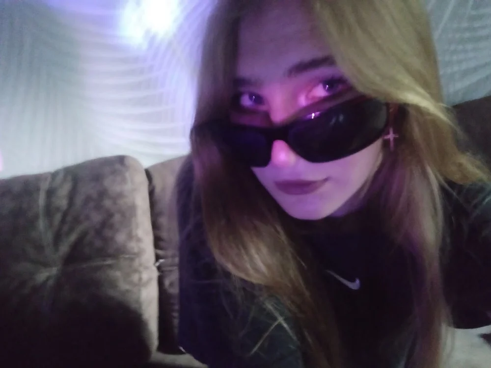 -Vanity-'s Offline XXX Chat