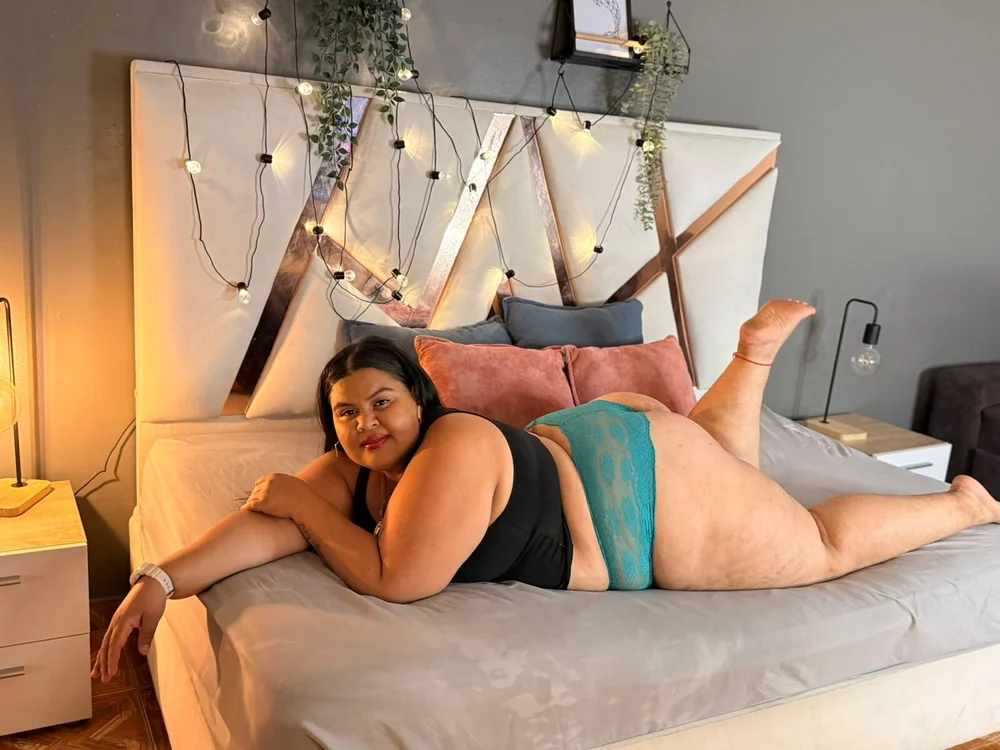 BritannyMonroe_n Offline XXX chat
