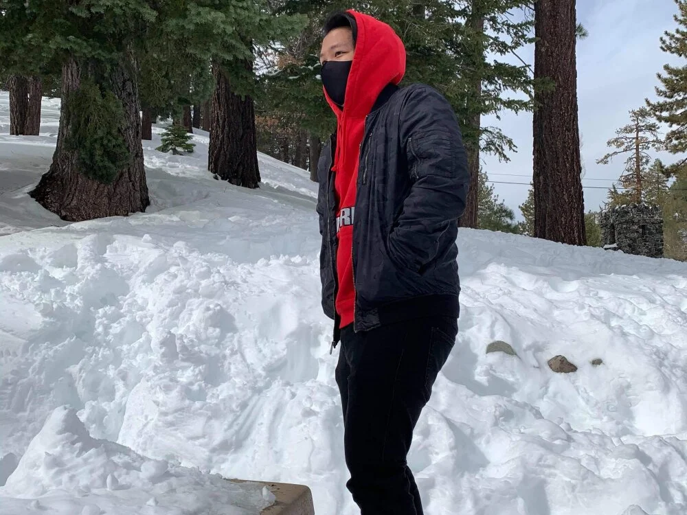 دردشة JuiicyASIAN الجنسية دون اتصال