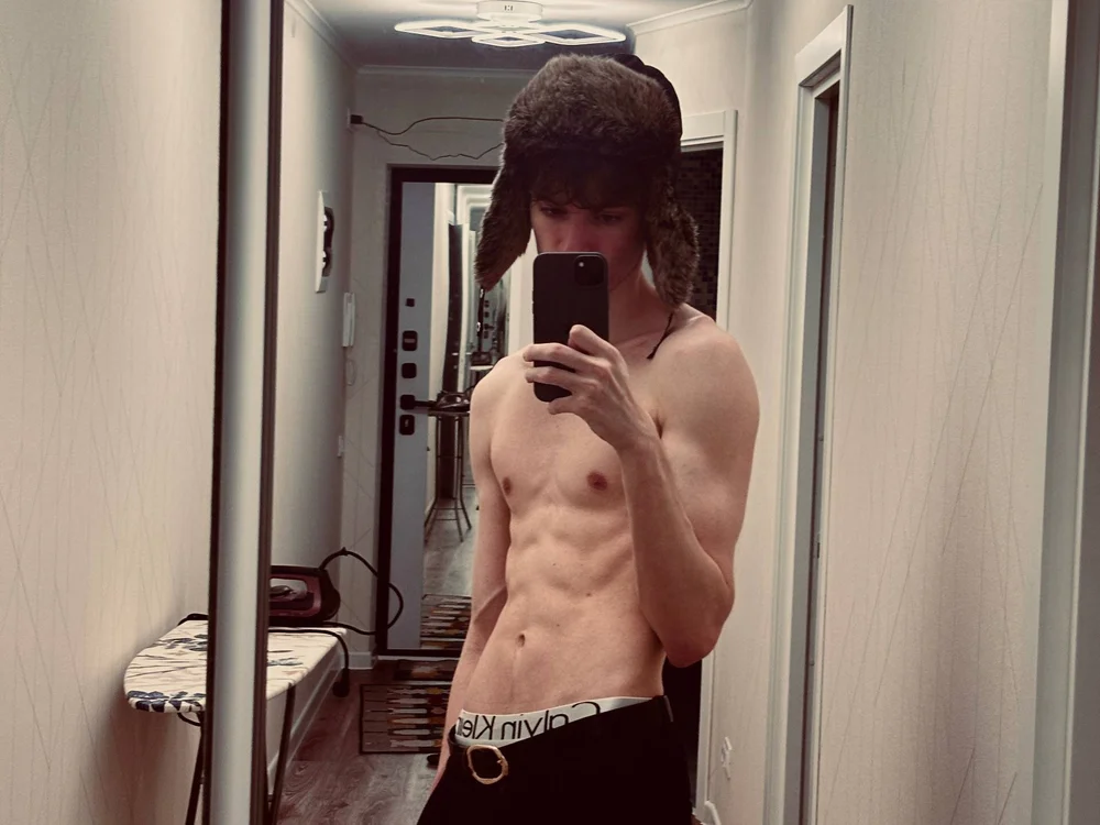 EdwardHogan offline XXX-chat