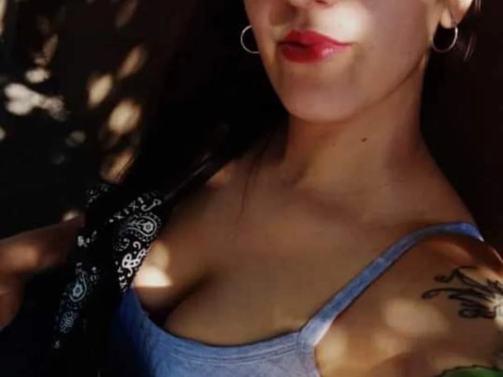 Saggitariana40's Offline Chat Room