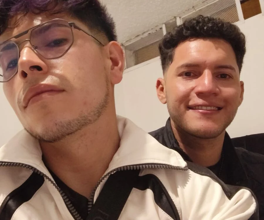 Erenk_and_Levy offline XXX-chat