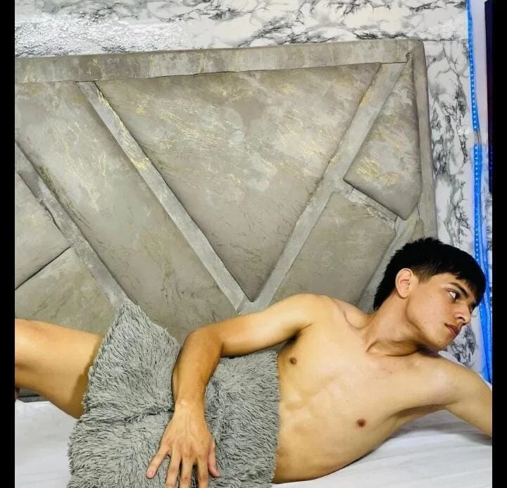 Offline XXX chat modela Logan_Jhonson19