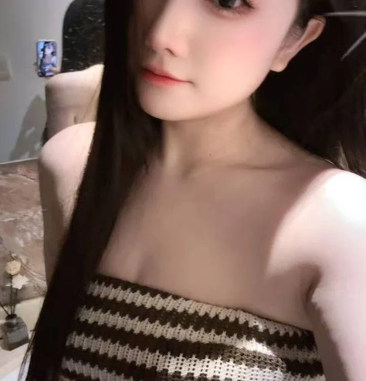 QaQleilei33 Chat XXX Ngoại tuyến