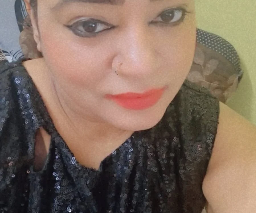 Shyla90 অফলাইন XXX চ্যাট