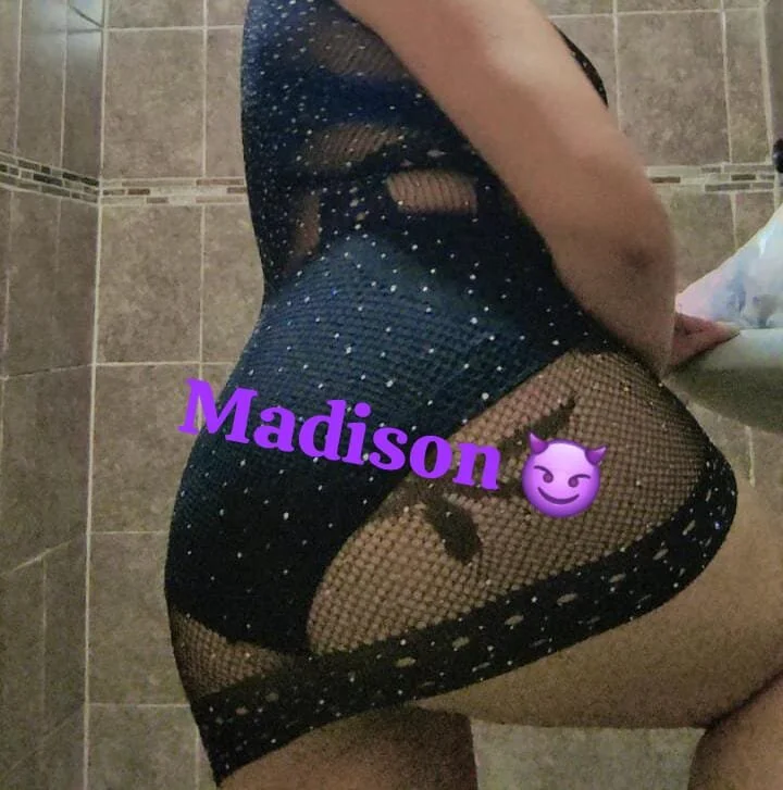 madisonGomez98 offline chatrum