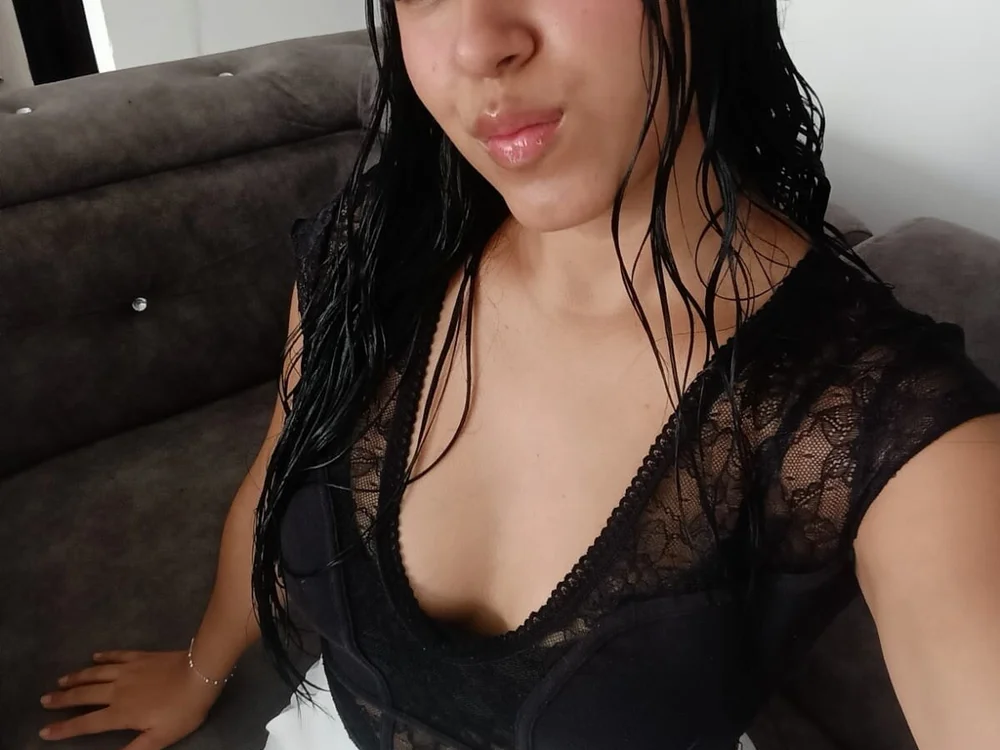 NaughtySasha's Offline XXX Chat