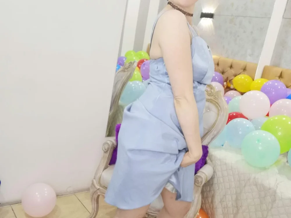 Allisonscot3's Offline Chat Room