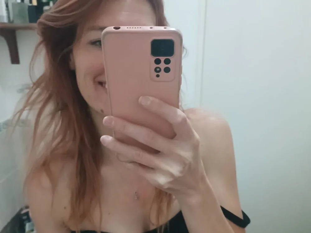 Skye692's Offline Chat Room