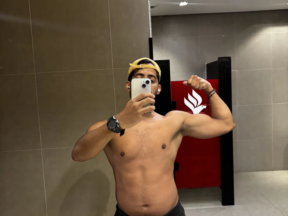 moreno_9-'s Offline Chat Room