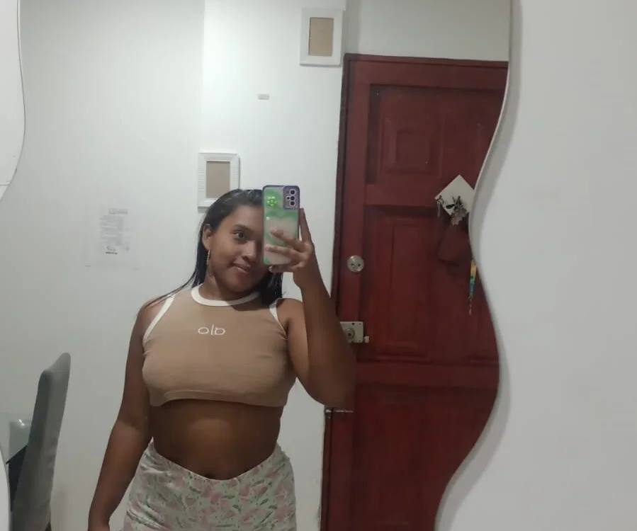 Amara_Garciia 離線 XXX 聊天