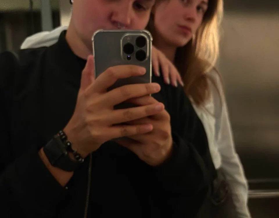 TwixGirlsss' Offline XXX Chat