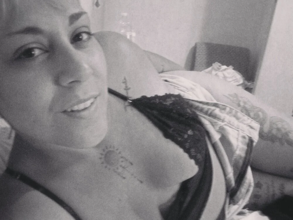 mimi6982 Offline XXX-chat