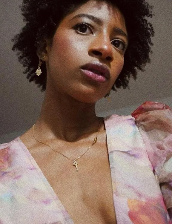 connie_west0 Offline XXX-Chat