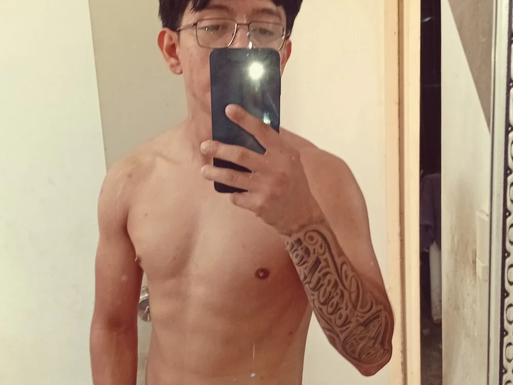 ELI_TICANTE Chat XXX offline