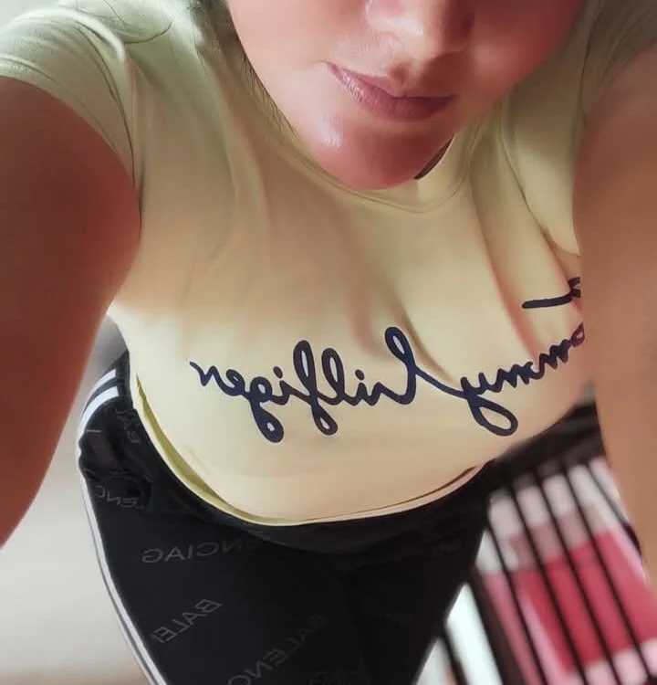 katy123-hot's Offline XXX Chat