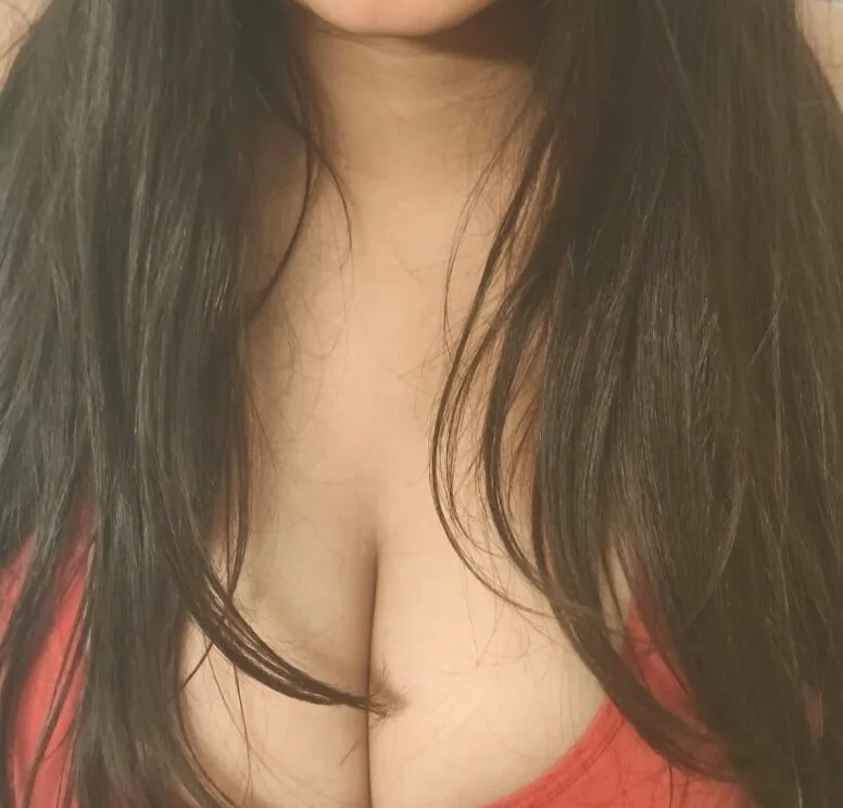 Chatroom XXX en direct de Secret_Sarikaa