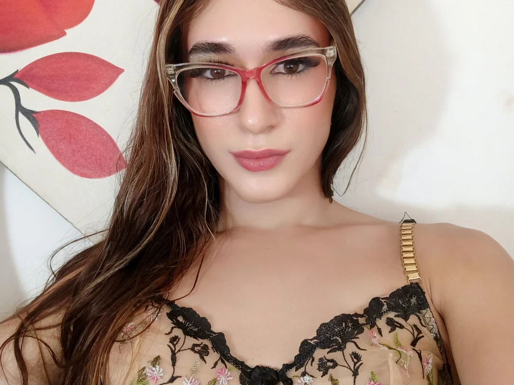 sexyvioletvalerious' Offline XXX Chat
