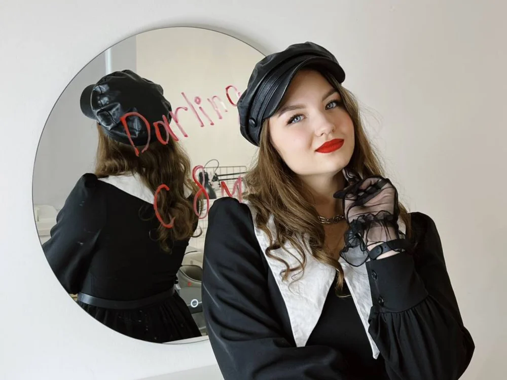 ErlineHaydon's Offline Chat Room