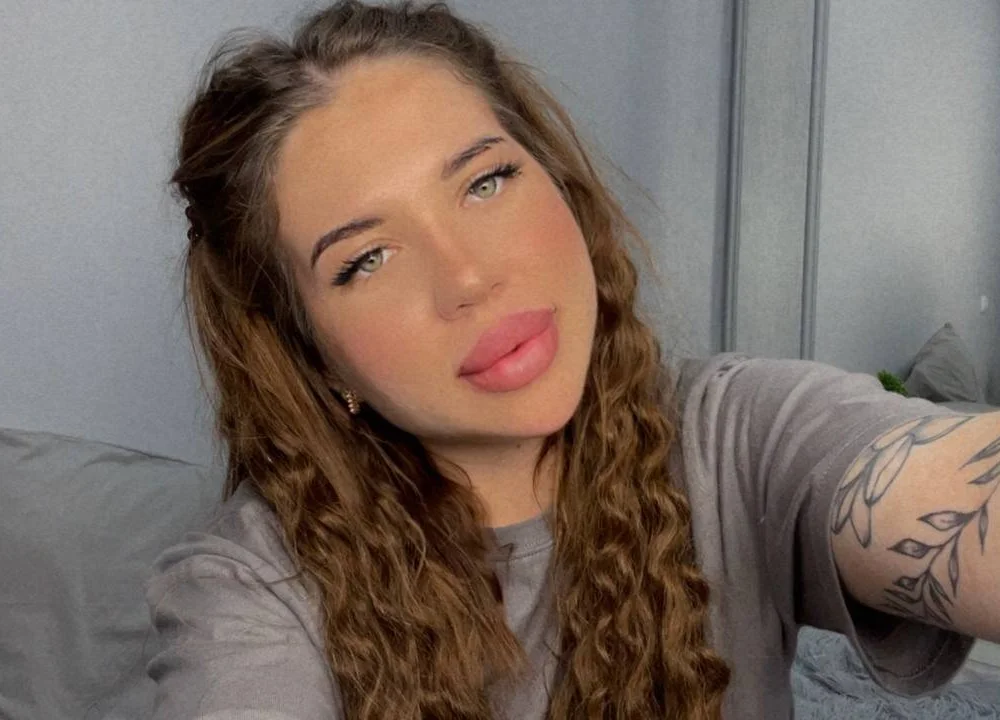 mollywatss offline chatrum