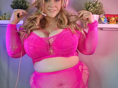 Julie_Bliss - Stripchat Lovense Blowjob Cam2cam Girl 