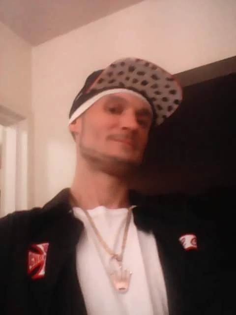 freakiest's Offline XXX Chat