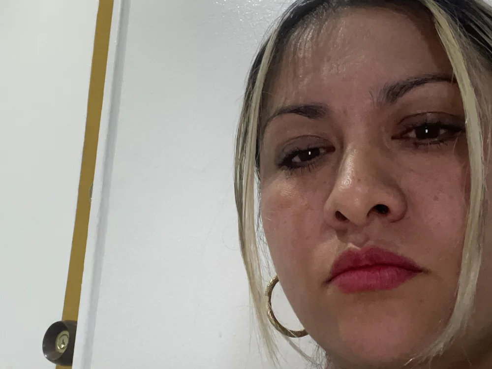Offline chatovací místnost Cami-18