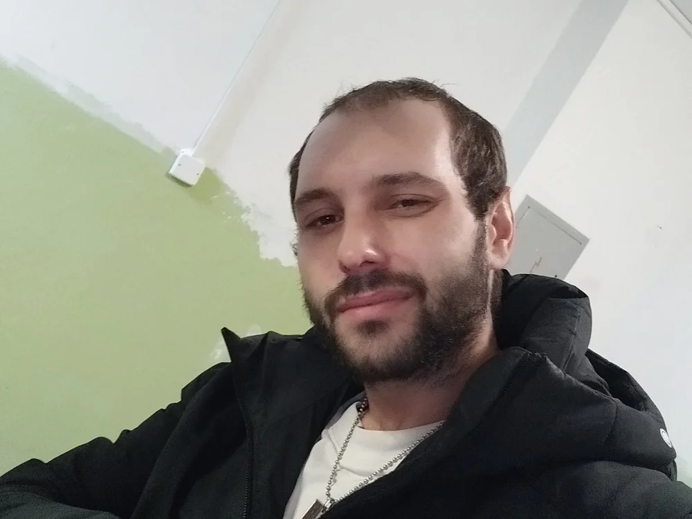 Beny2612's Offline Chat Room