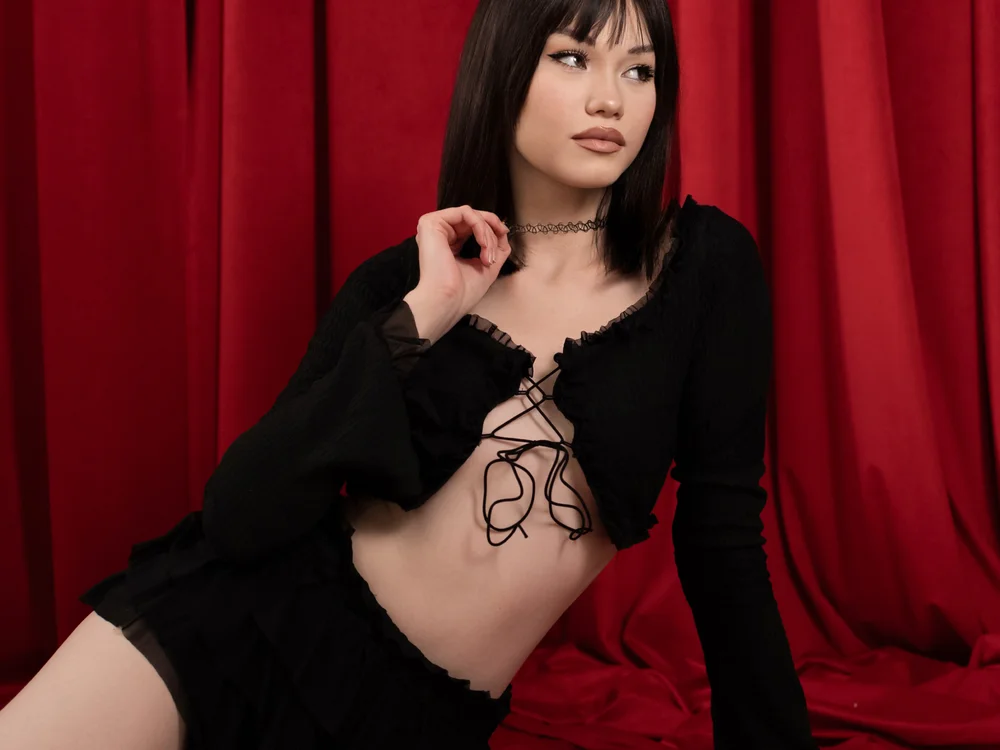 LilySparkls Offline XXX-chat